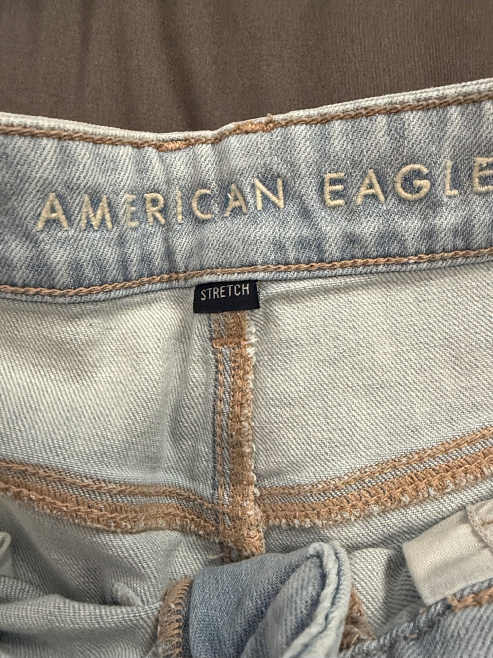 American Eagle Outfitters Light Wash Wide-Leg Jeans - Picture 2 of 5